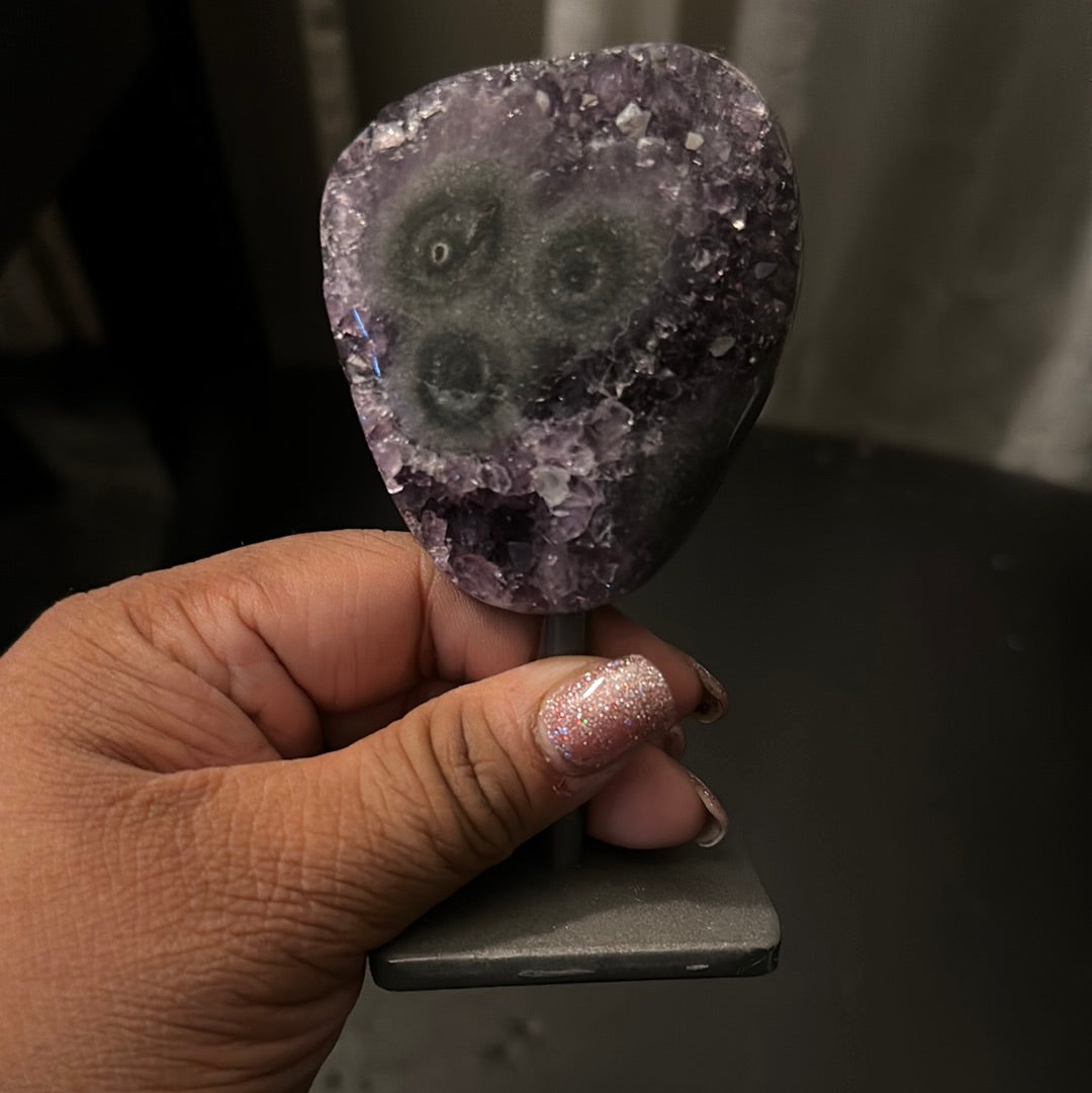 Druzy Amethyst on stand