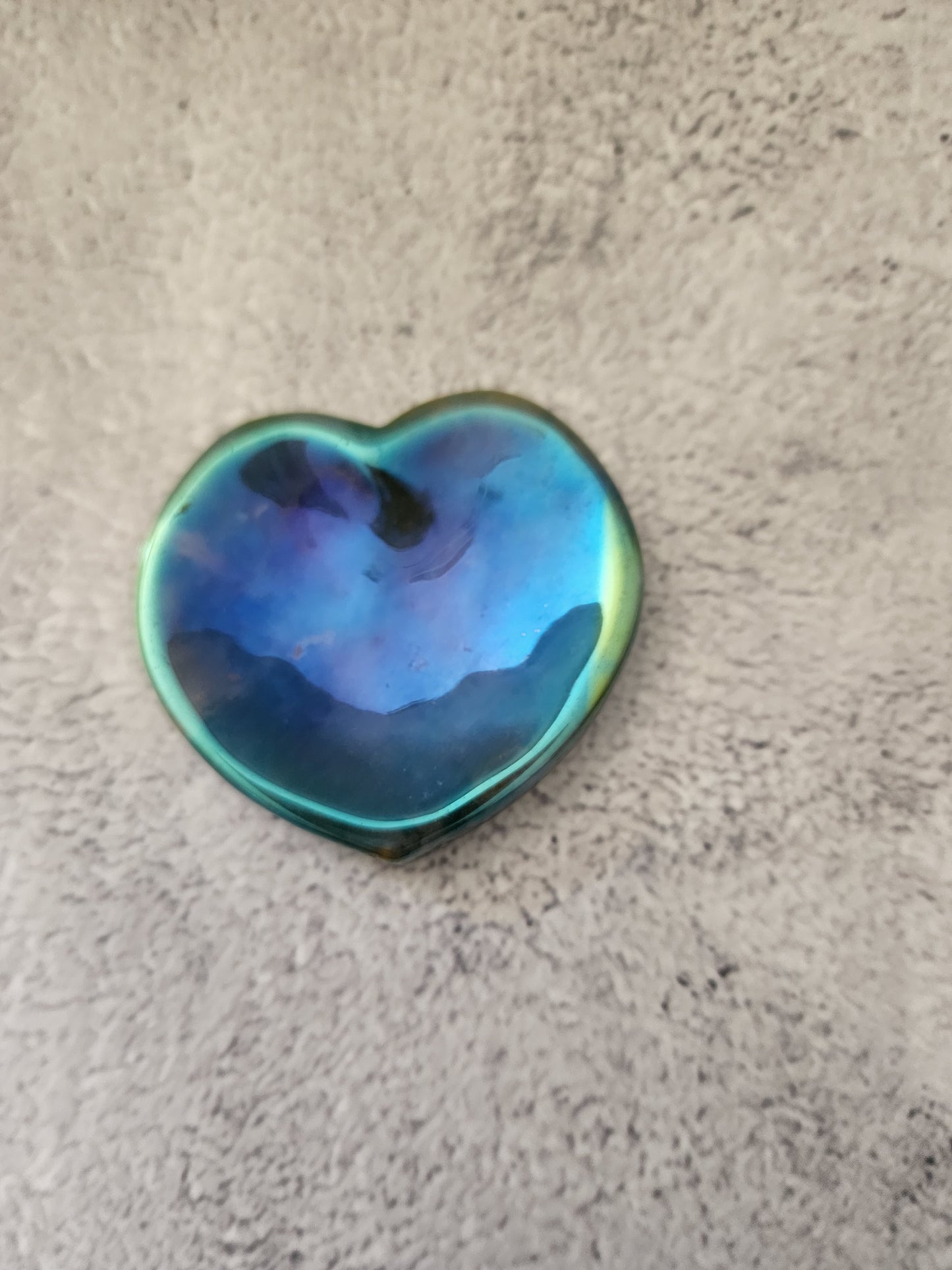 Aura Moss Agate Heart Plate